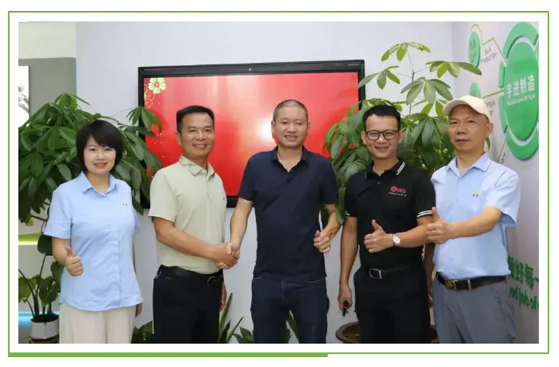 Vietnam-købere besøger SPOTLESS - 